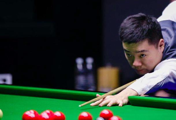 决中上游队 决中上游队