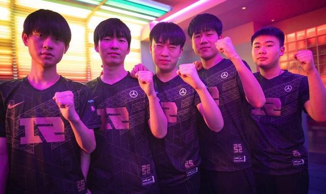 在防守端 在防守端