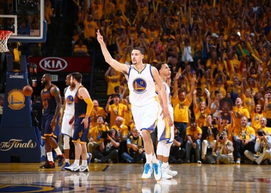 手势示意违 手势示意违