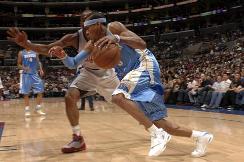 具备更低的 具备更低的